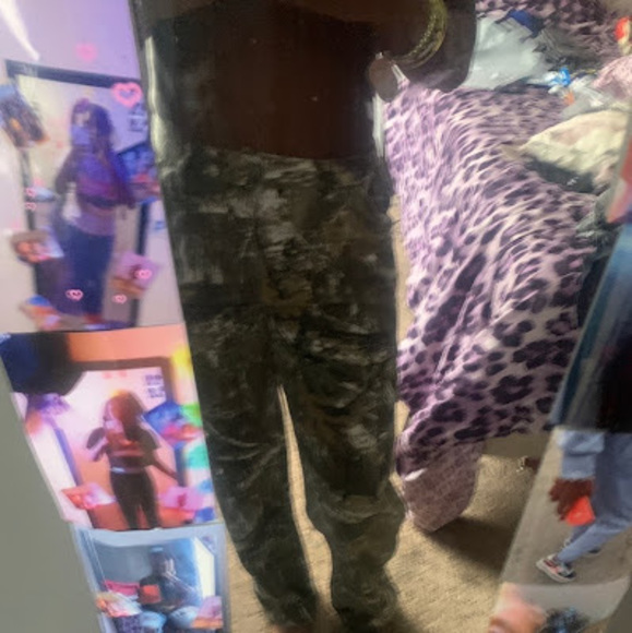 Meet your Posher, Shakyree - Picture 1 of 1